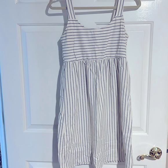 Pin striped dress - Picture 1 of 5